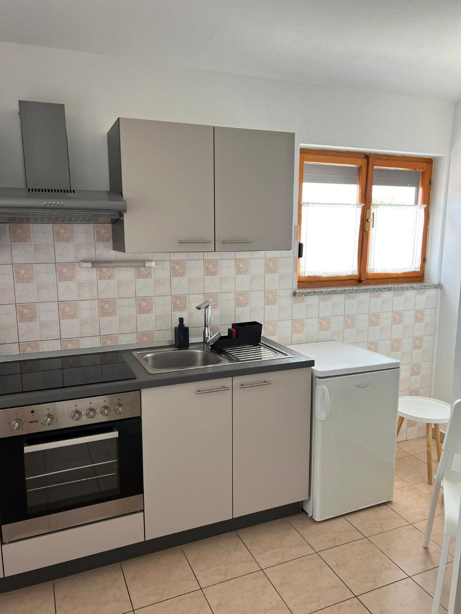 Apartments And Rooms Lorena 236 ロヴィニ エクステリア 写真