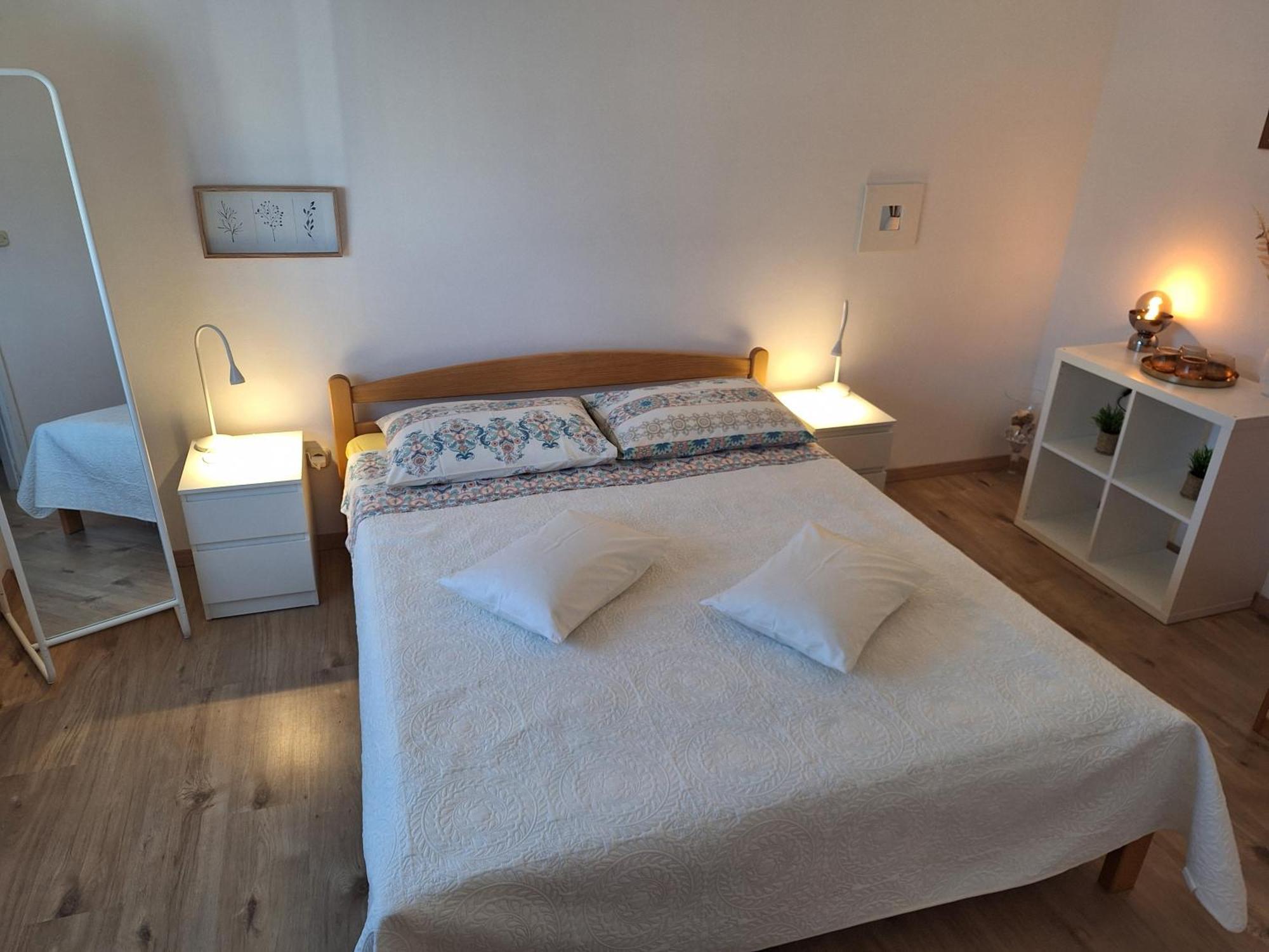 Apartments And Rooms Lorena 236 ロヴィニ エクステリア 写真