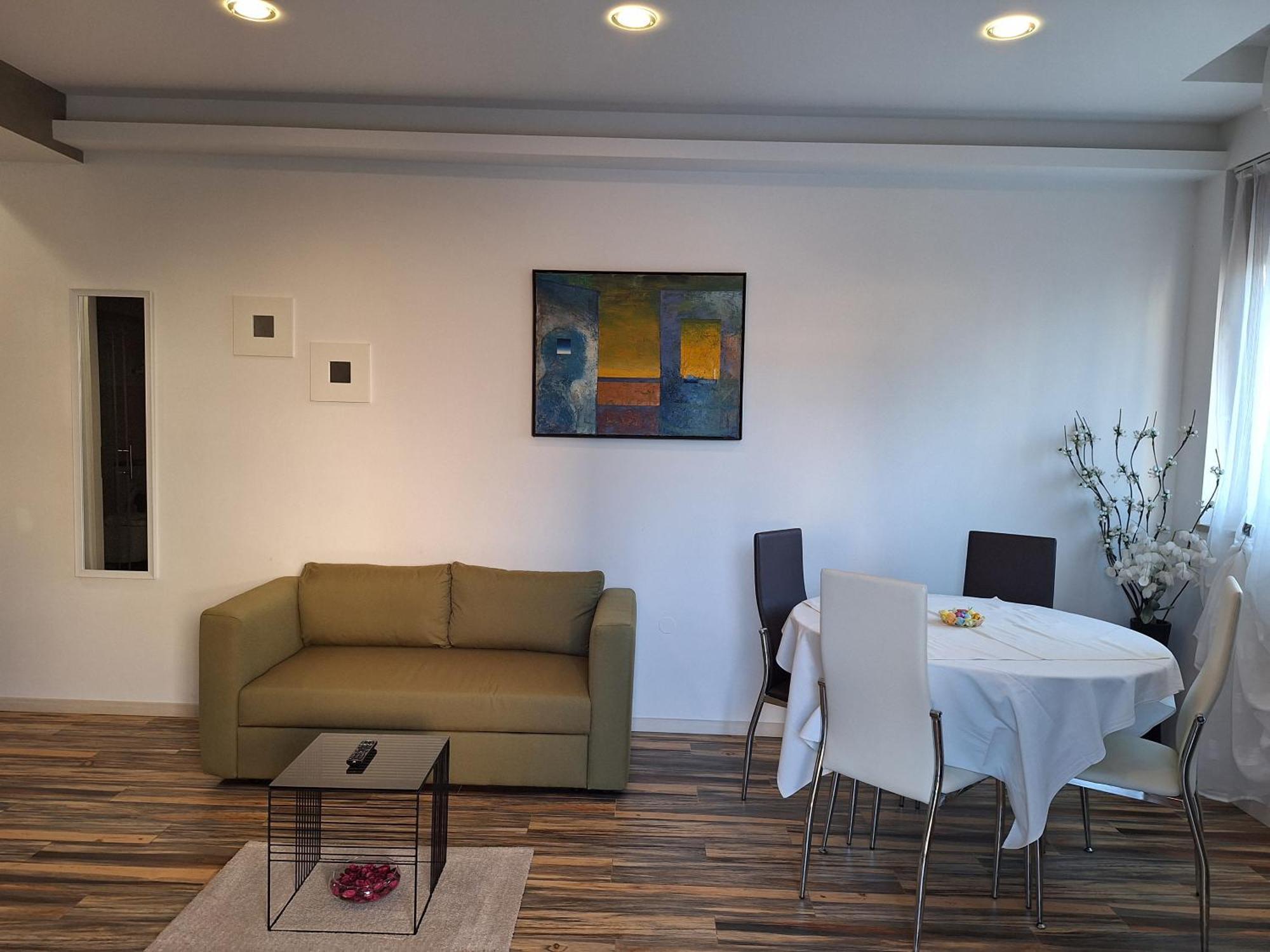 Apartments And Rooms Lorena 236 ロヴィニ エクステリア 写真